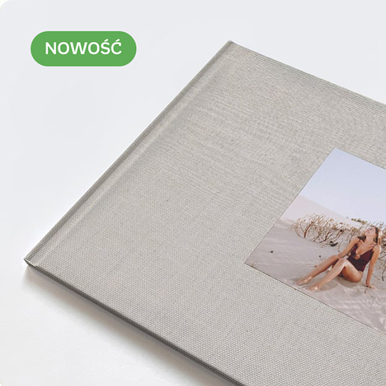textil fotókönyv négyzet alakú ablakkal
